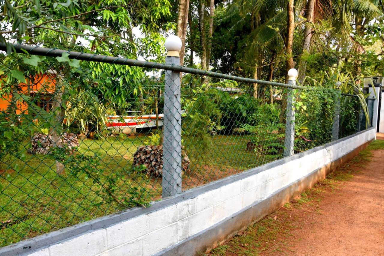 S P City Resort Anuradhapura Eksteriør billede